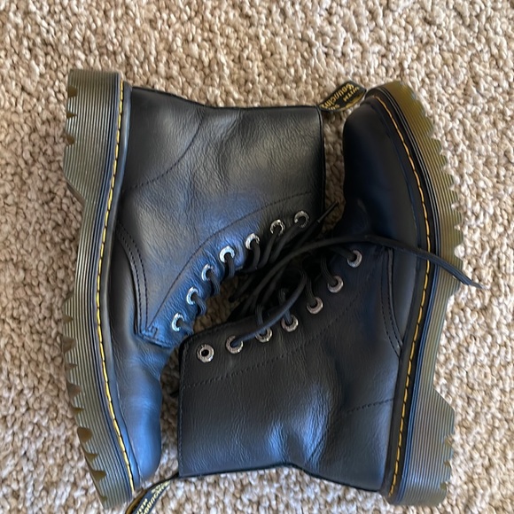 Dr Marten Great Condition  Ankle Boots - Picture 2 of 7